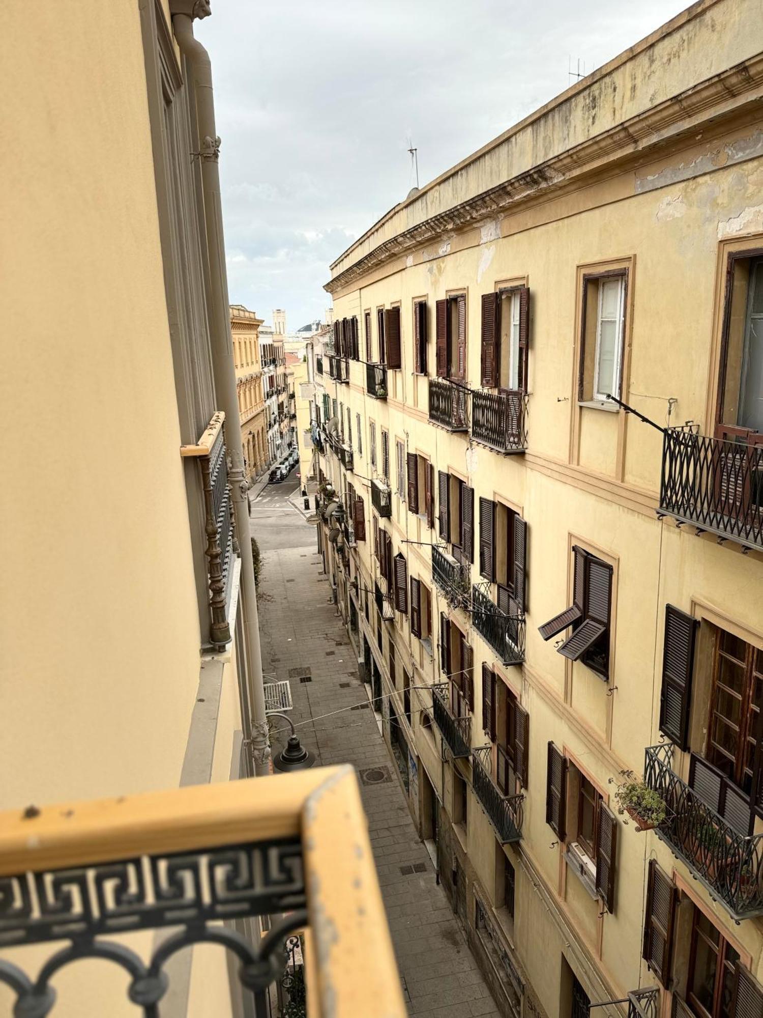 Fl Apartments Nel Corso カリアリ エクステリア 写真